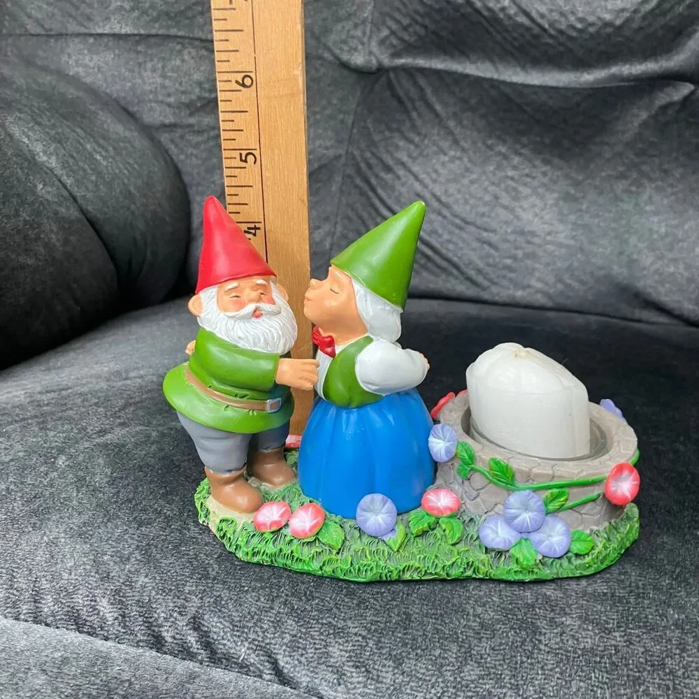 Yankee Candle, Garden Gnome, Kissing Couple Resin Tea Light Votive Candle Holder